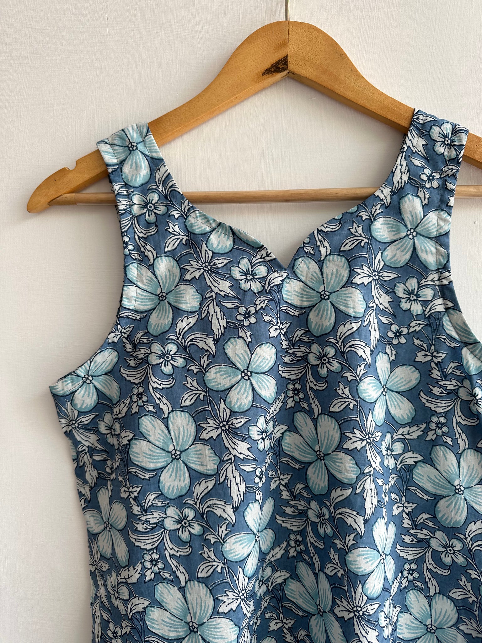 Sleeveless kurti